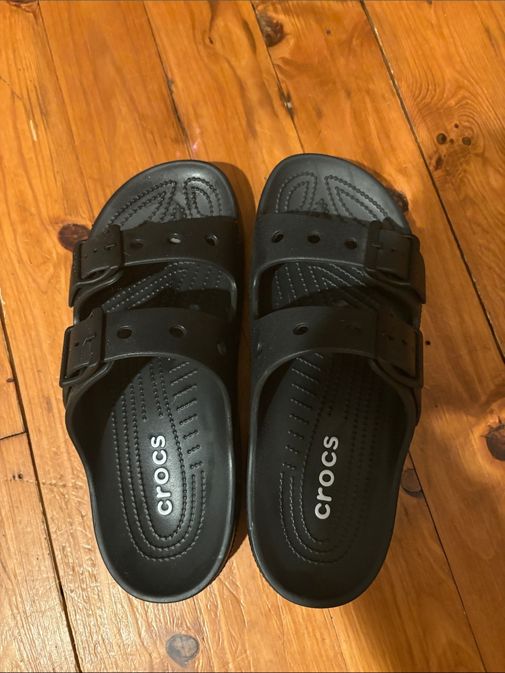 CROCS Black Dual-Buckle Saturday Sandal